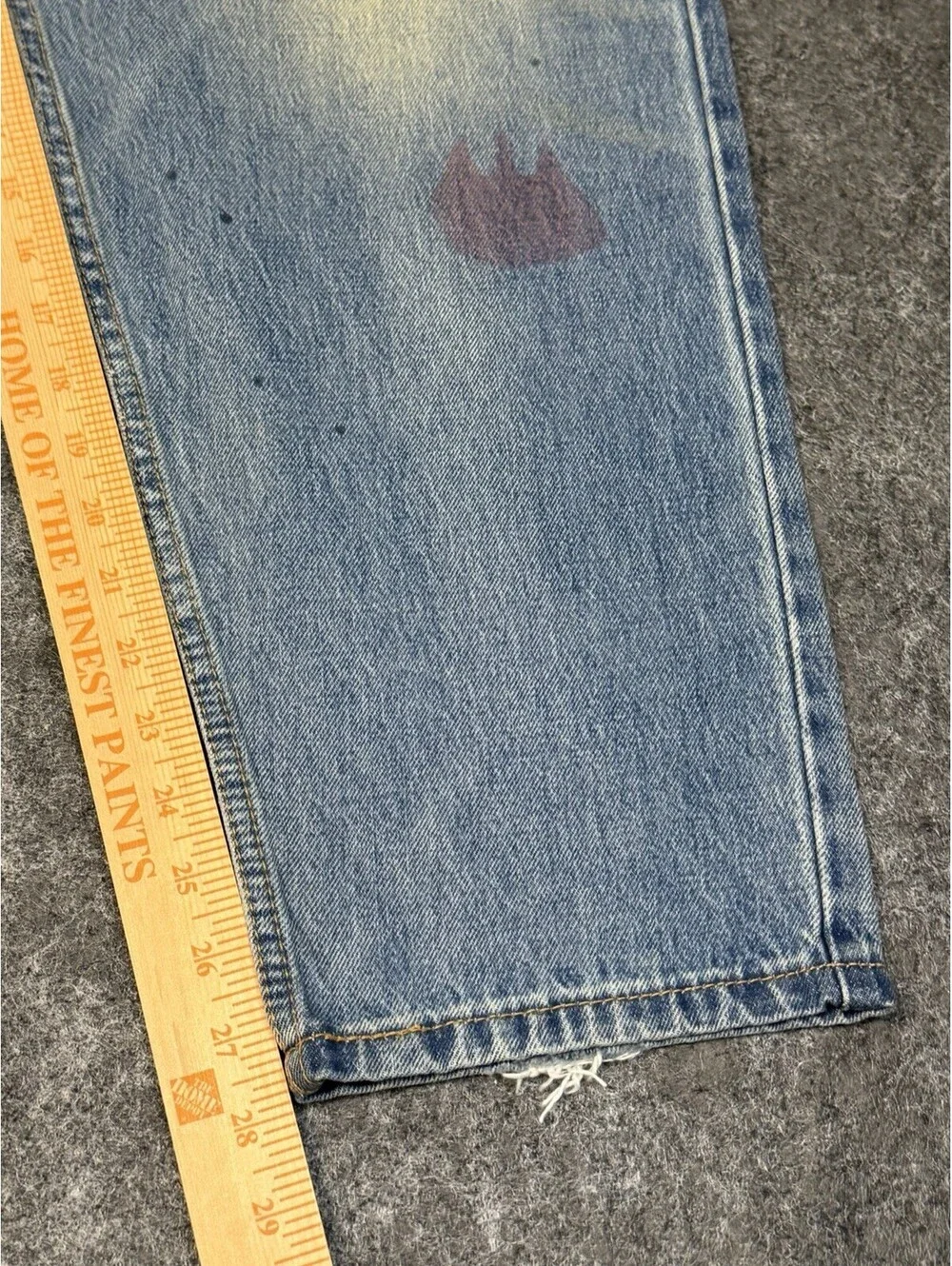 Levis 550 92 Relaxed Taper Jeans Mens 38x30 Distressed Paint NWT A3418-0010
